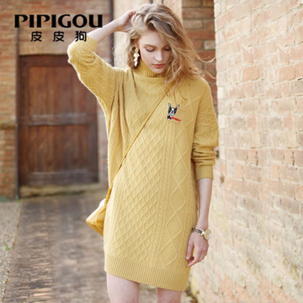 皮皮狗秋冬新款两翻领绣花纯羊绒连衣裙女 黄色 均码